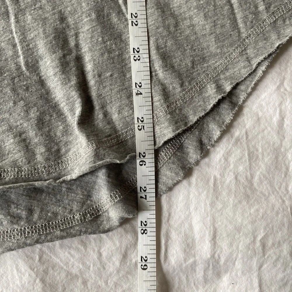 Wilt 3/4 Sleeve V-Neck Shirttail Tee w/Raw Hem Top - Picture 5 of 9